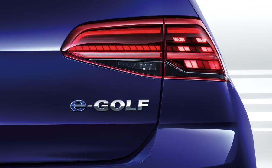 Логотип Volkswagen e-Golf (Typ 5G) 2019 года  (CN) (фото 15 из 35)
